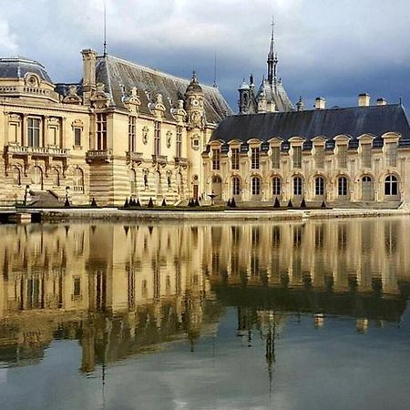 Petit Cocon Proche Gare Et Commerces Chantilly Exterior foto